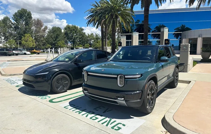 Are you a Tesla owner getting the R2 as first Rivian? ⛔️ [ADMIN WARNING: NO POLITICS / NO ELON DISCUSSIONS] ⛔️