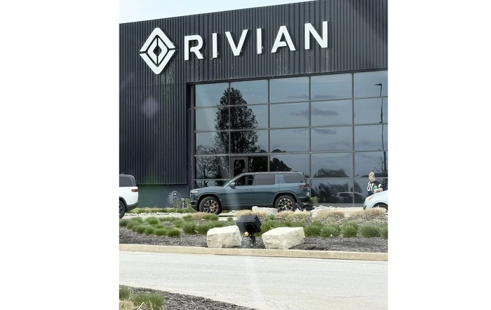 Employee R2 deliveries spotted @ Normal plant