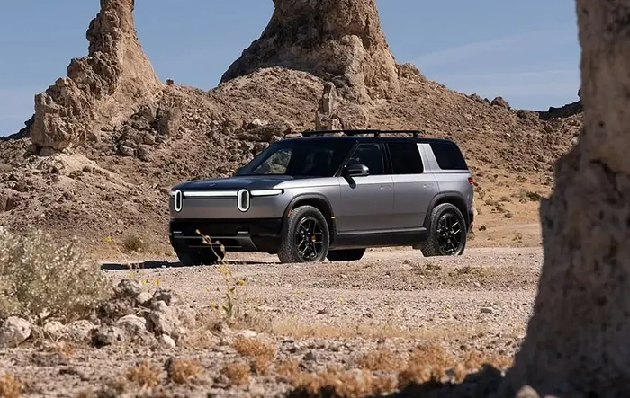 Esker Silver R2 finally marketed by Rivian! Hi-res official images