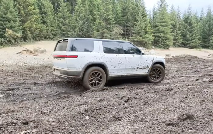R2 Off-Road Test Video -- Great Size, Limited Flex