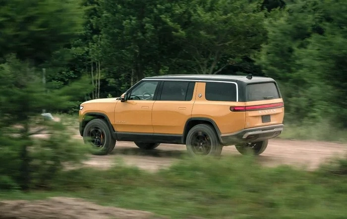 R1S Reviews Master List: Jalopnik, Inside EVs, TFL, etc
