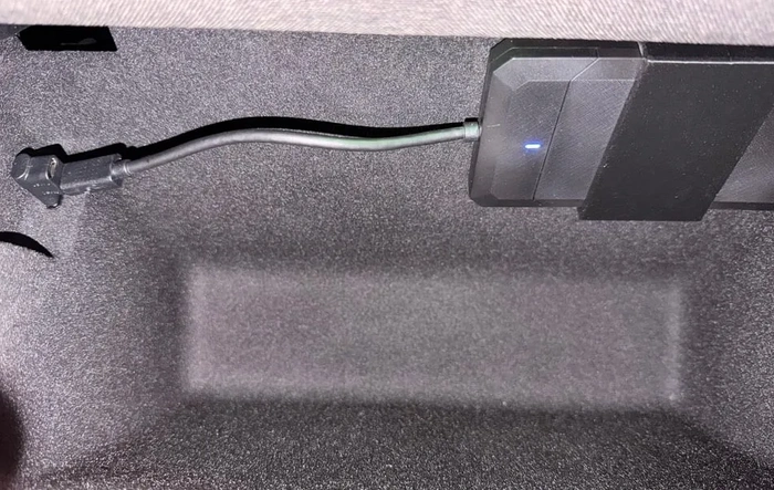USB-C Enclosure Holder (2.5" SATA SSD hard drive) for R2 glove box -- 3D print file