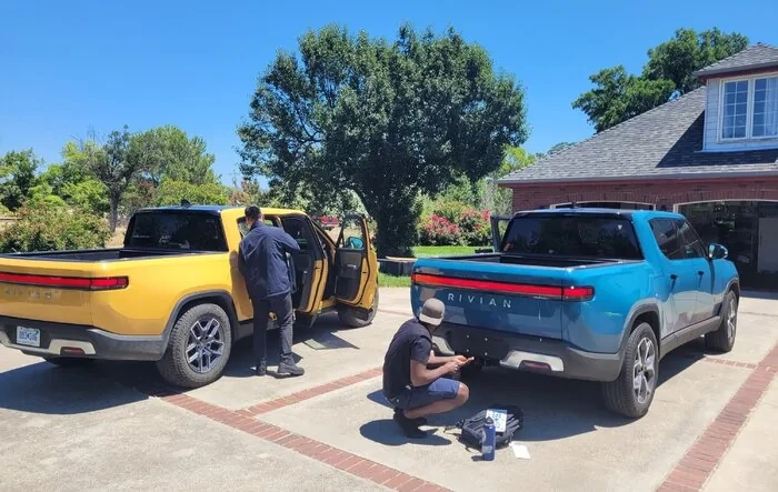 R1T breakdown while towing - repair follow-up cause: coolant line bursted/broke, causing battery overheat