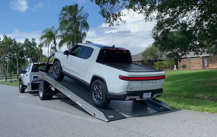 List of Things to Inspect (LOTI) When taking Rivian R1T delivery