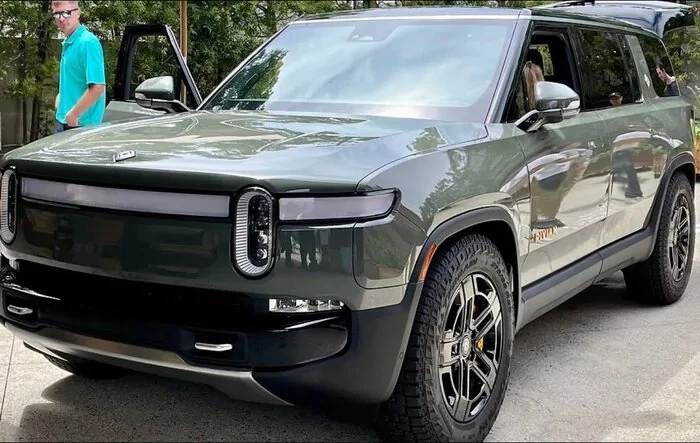 Video: Met the Rivian R1S... at Venice Hub Event
