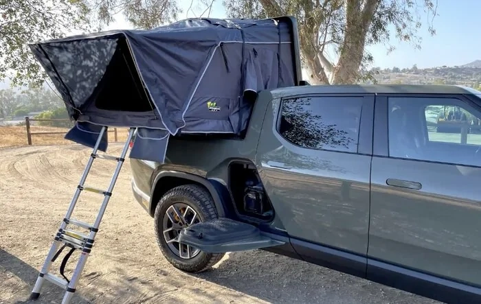Ironman 4x4 Nomad 1300 ABS shell 2-man tent installed look