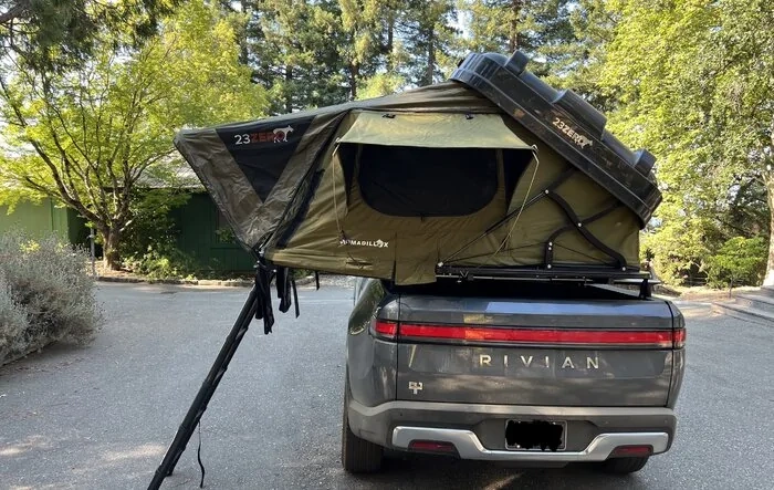 23Zero Armadillo X RTT installed on R1T bed