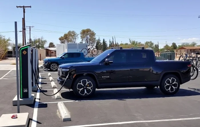 Some photos and user experience from the RAN chargers in California