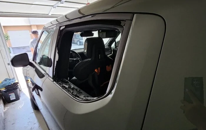 R1T Vandalism (Window Break In) But Gear Guard Didn't Record