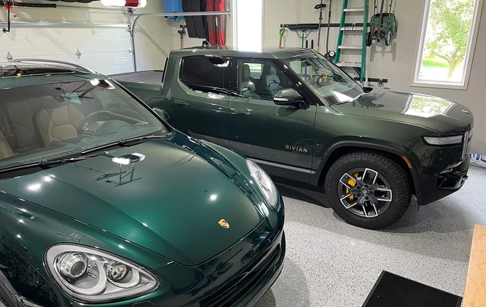 A few thoughts & photos 24 hours into Forest Green R1T ownership