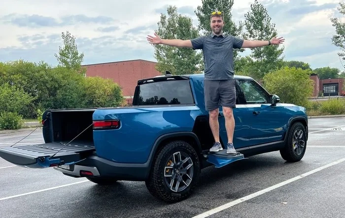 Took delivery of my Rivian Blue / Ocean Coast / 20" AT today! 581 Days From Order To Delivery