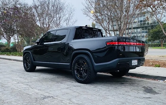Blacked out debadged Midnight R1T
