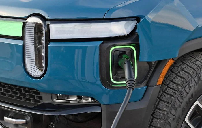 Tested: Does charging a Rivian with 350kW vs150kW station actually matter?