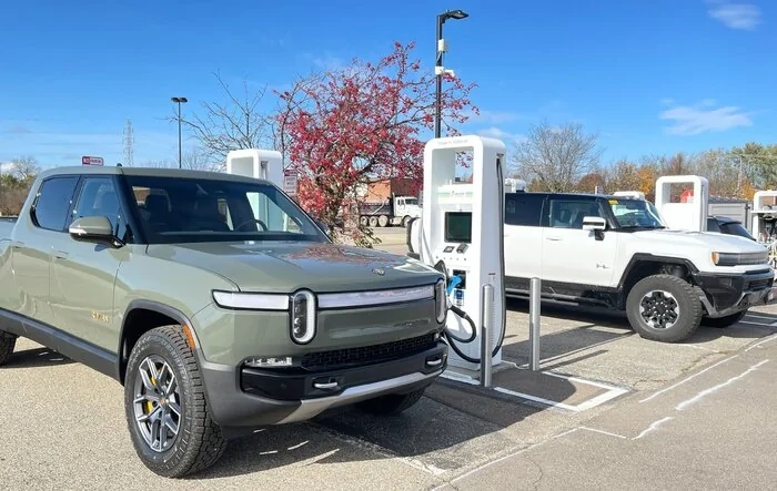 Thoughts on State of Fast Charging from an EV Newbie after R1S Road Trips